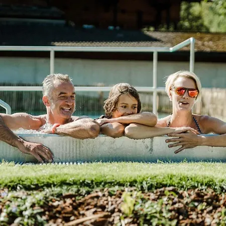 Konukevi Hummerau 3*